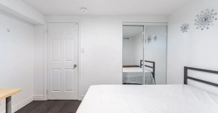 Main-406 Tamarack Drive, Waterloo, ON, N2L 4G6 - 8