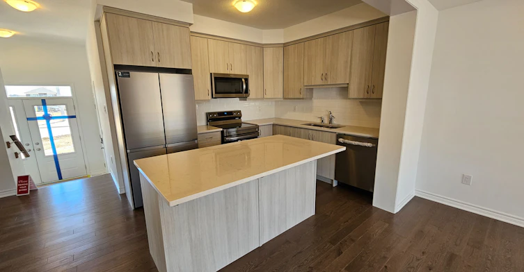 879 Amand Drive, Kitchener, ON, N2R 0V6 - 9