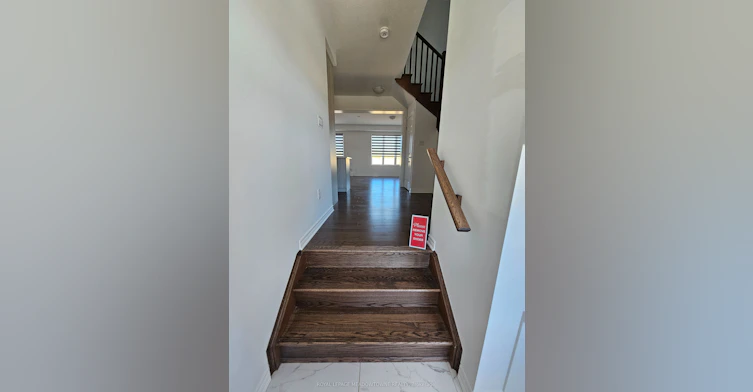 879 Amand Drive, Kitchener, ON, N2R 0V6 - 3