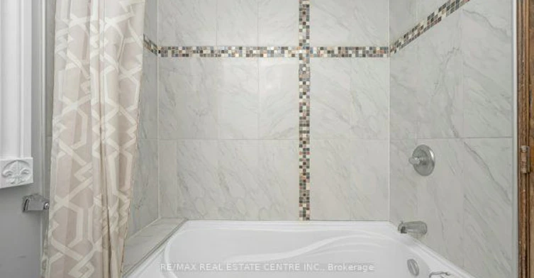 Main 2nd-71 Paisley Avenue N, Hamilton, ON, L8S 4H1 - 25