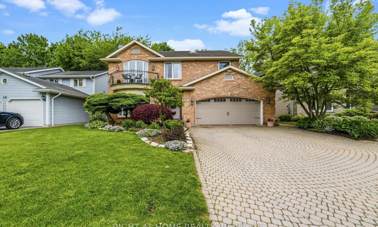 21 Francis Creek Boulevard