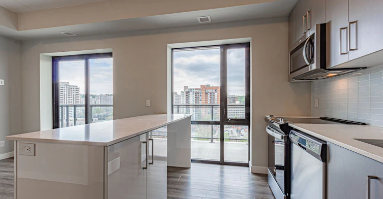 1014-15 Queen Street S, Hamilton, ON, L8P 3R4 - 11