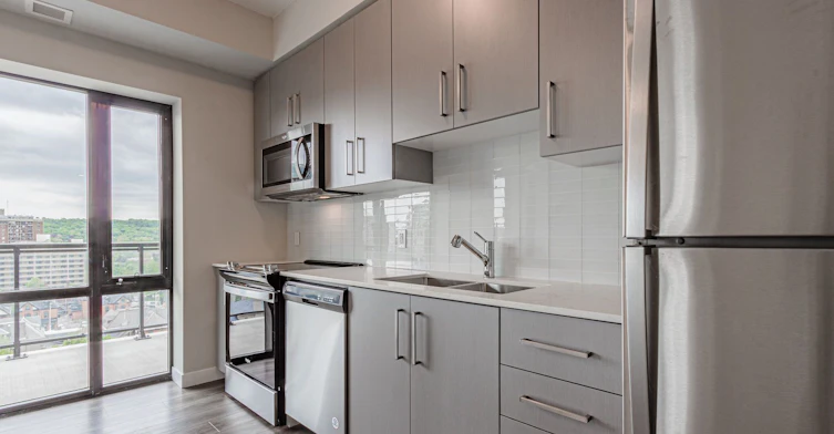 1014-15 Queen Street S, Hamilton, ON, L8P 3R4 - 12