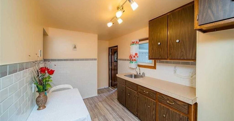 Side-6568 Orchard Avenue, Niagara Falls, ON, L2G 4H5 - 8