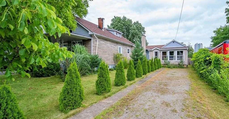 Side-6568 Orchard Avenue, Niagara Falls, ON, L2G 4H5 - 2