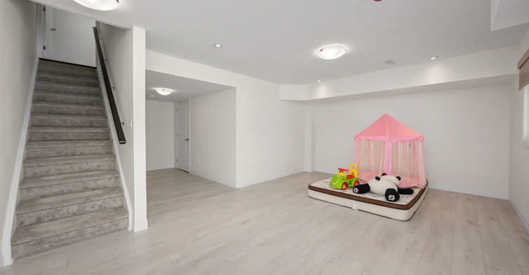 9 Queensbrook Crescent, Cambridge, ON, N1S 0E5 - 27