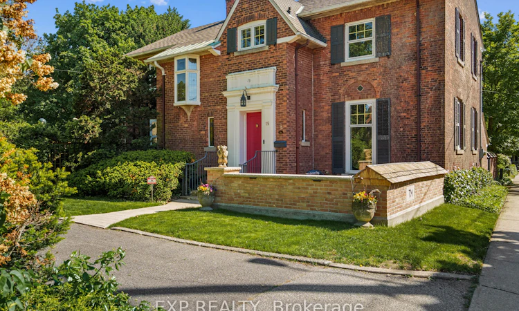 15 Trafalgar Street