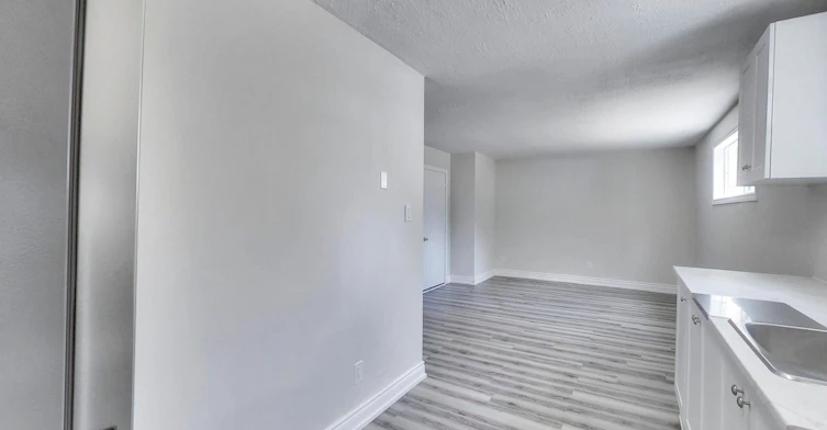 Apt 8-135 Chatham Street, Brantford, ON, N3S 4G5 - 11