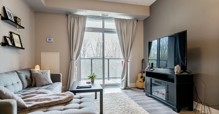 217-125 Shoreview Place, Hamilton, ON, L8E 0K3