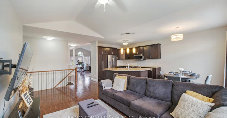 11 Stonecrest Boulevard, Quinte West, ON, K8R 0A3 - 9