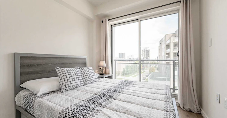 G407-275 Larch Street, Waterloo, ON, N2L 0J4 - 4