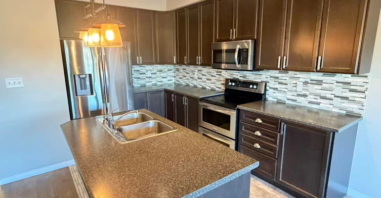 12-370 Stonehenge Drive, Hamilton, ON, L9K 0H9 - 4