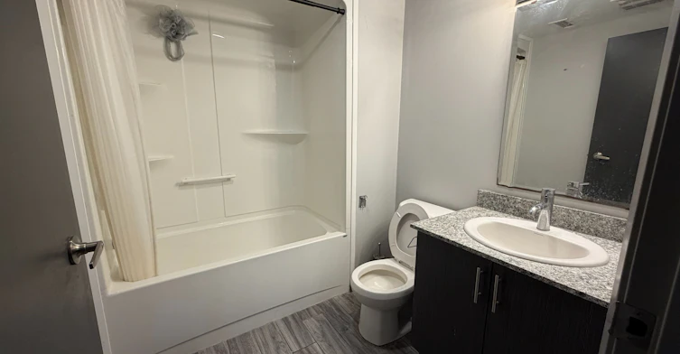 B04-275 Larch Street, Waterloo, ON, N2L 3R2 - 6