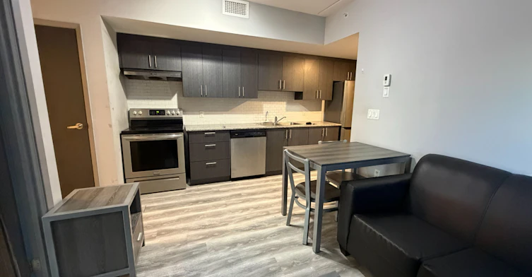 B04-275 Larch Street, Waterloo, ON, N2L 3R2 - 8