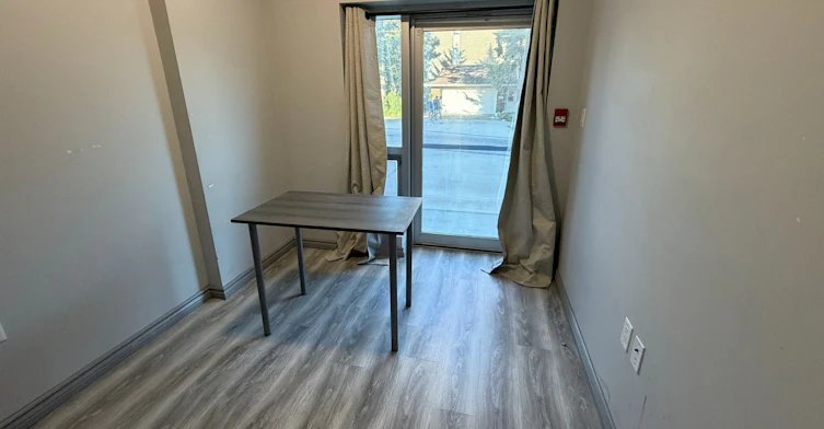 B04-275 Larch Street, Waterloo, ON, N2L 3R2 - 13