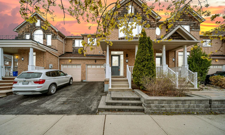 5 Westhampton Way