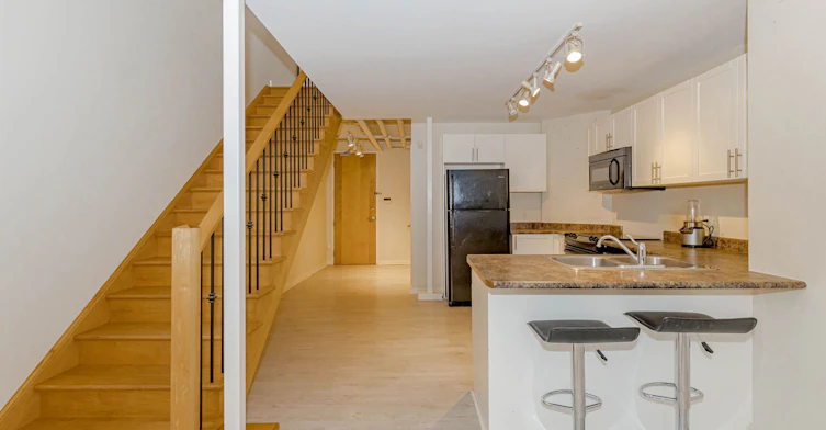 107-66 Bay Street S, Hamilton, ON, L8P 4Z6 - 9