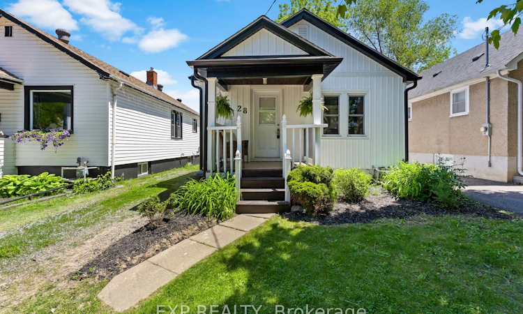 28 Grantham Avenue