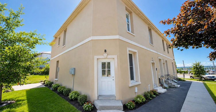 8 Brock Street, Hamilton, ON, L8L 4L4