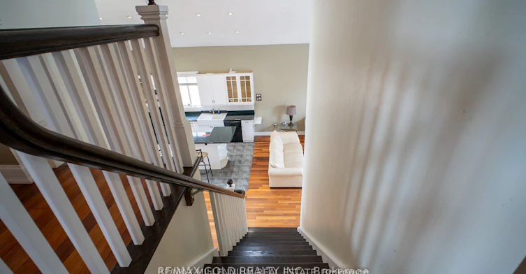 8905 Mcgarry Drive, Niagara Falls, ON, L2H 3P1 - 9