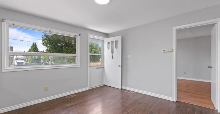 5717 Dunn Street, Niagara Falls, ON, L2G 2N8 - 9