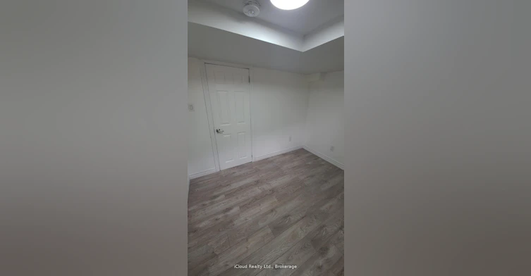 24 Chilton Drive, Hamilton, ON, L8J 1M2 - 12