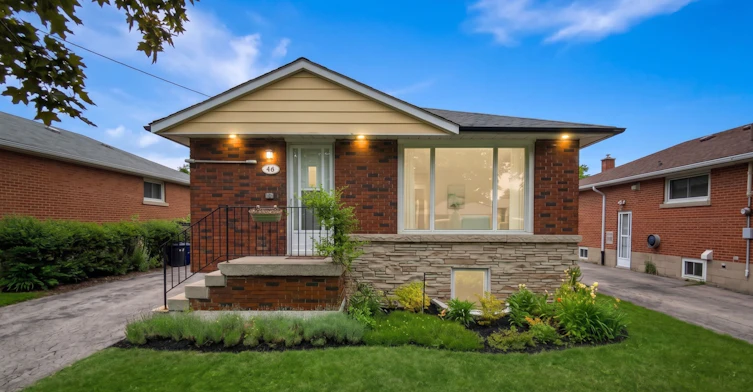 46 Warren Avenue, Hamilton, ON, L9A 3C7