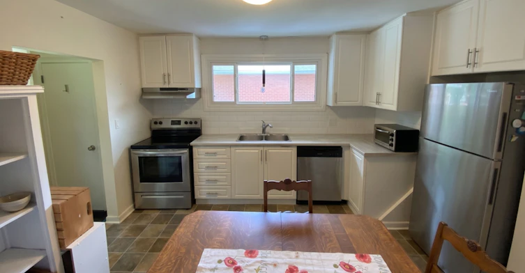 46 Warren Avenue, Hamilton, ON, L9A 3C7 - 3