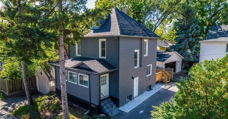 5595 Wesley Place, Niagara Falls, ON, L2E 3Z4