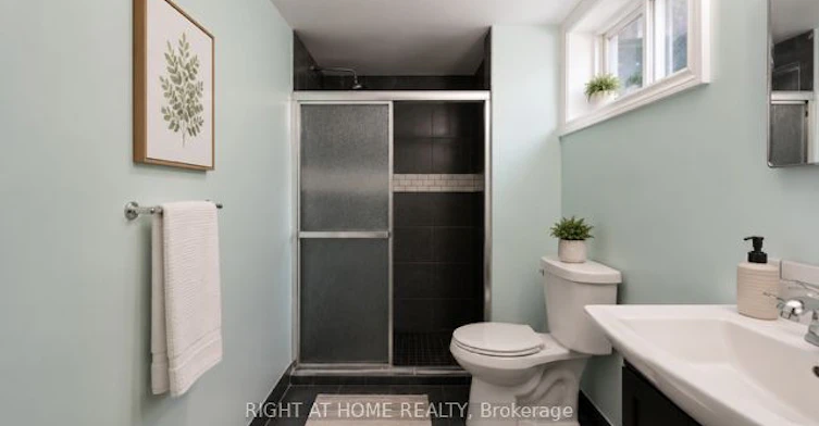 Lower Level-134 Victor Boulevard, Hamilton, ON, L9A 2V4 - 17