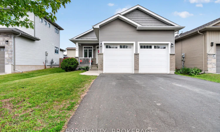 160 Mcdonough Crescent