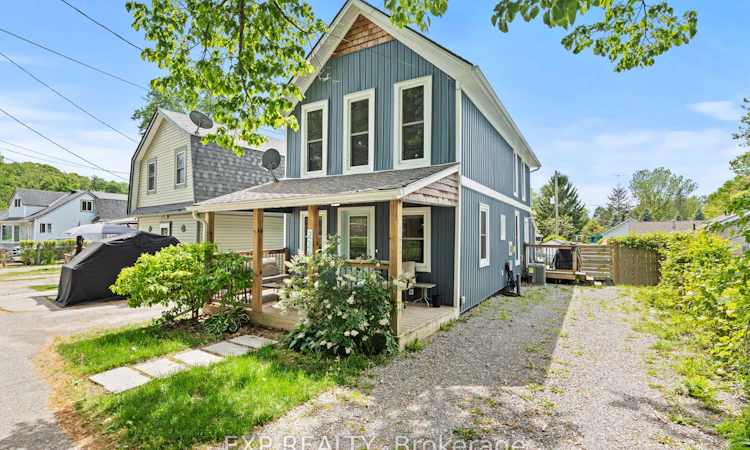 226 Lincoln Road W