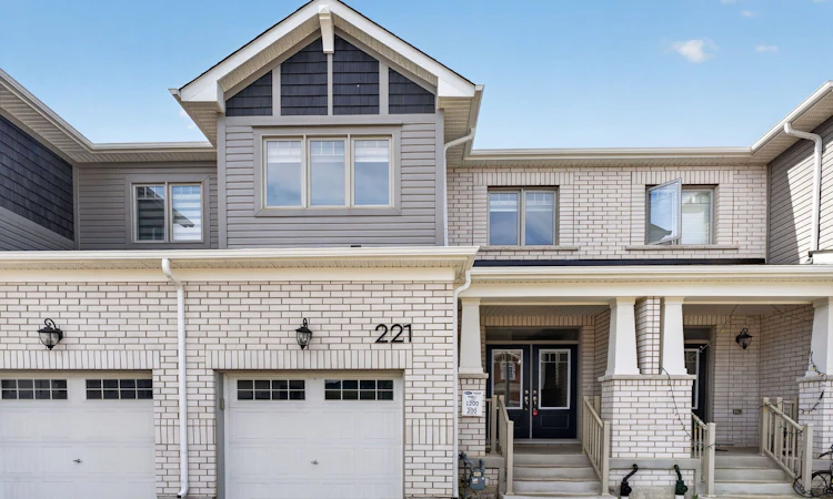 221 Histand Trail