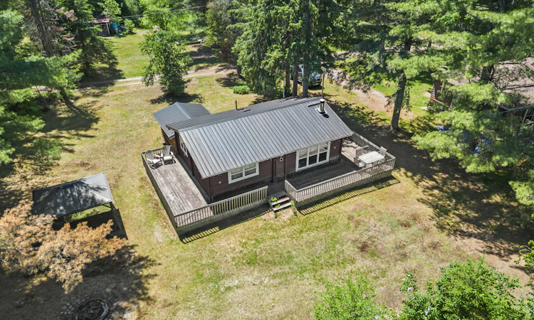 1042 Goadsby Trail