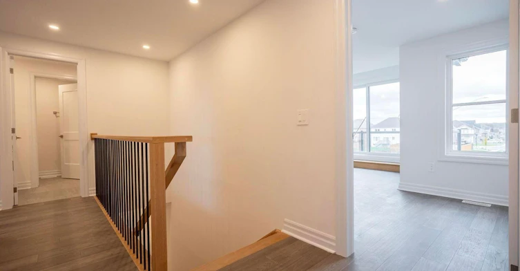 7507 Splendour Drive, Niagara Falls, ON, L2H 2Y6 - 7