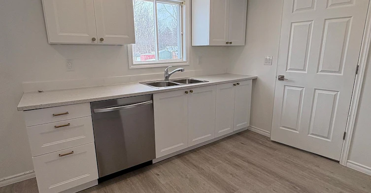 Main Floor-22 Clifton Street, Kawartha Lakes, ON, K0M 1N0 - 5
