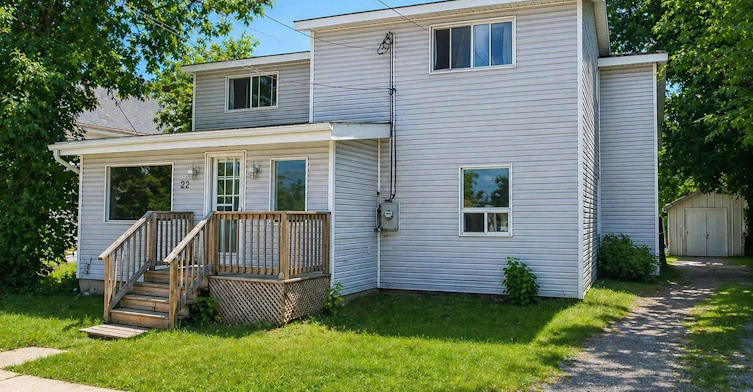 Main Floor-22 Clifton Street, Kawartha Lakes, ON, K0M 1N0