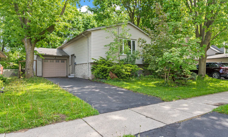 1588 Aldersbrook Road