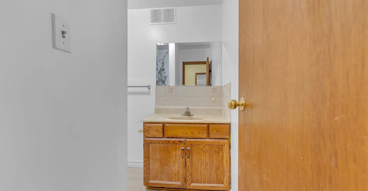 Apt 2-2 King Street, Quinte West, ON, K8V 3V7 - 5