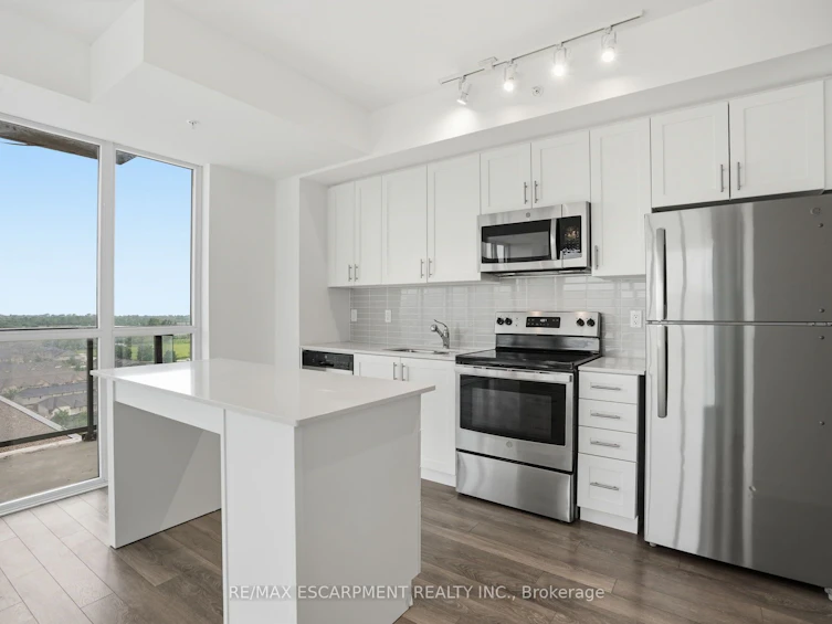 1201-550 North Service Road, Grimsby, ON, L3M 0H9 - 9
