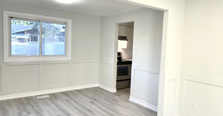 Upper-77 Roseneath Crescent, Kitchener, ON, N2E 1V8 - 4