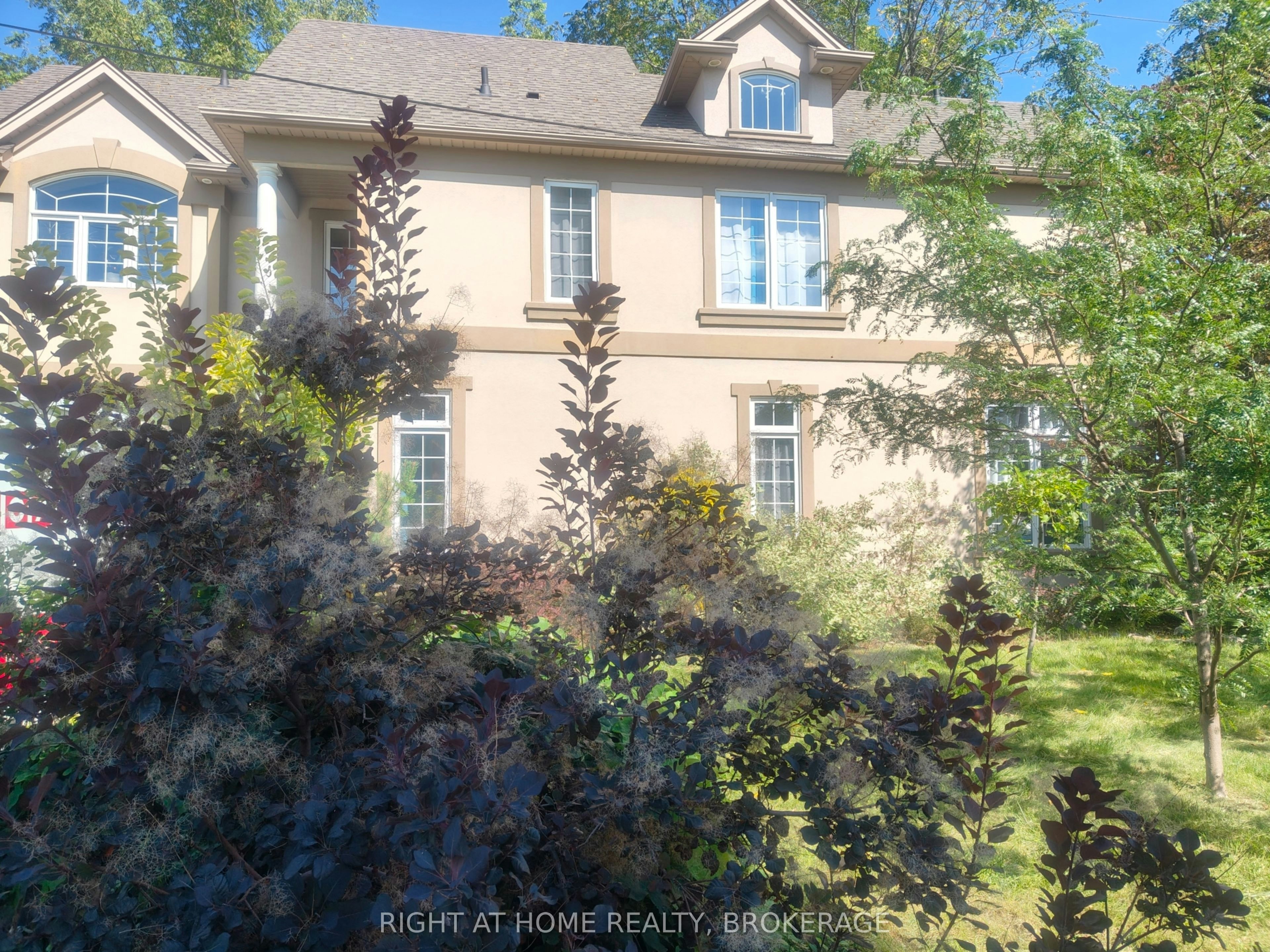 22 Ursula Avenue, St. Catharines, ON, L2T 1T1