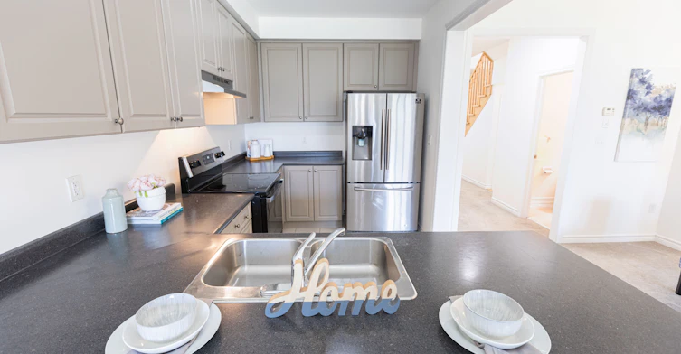 8 Bruton Street, Thorold, ON, L2V 0J6 - 6