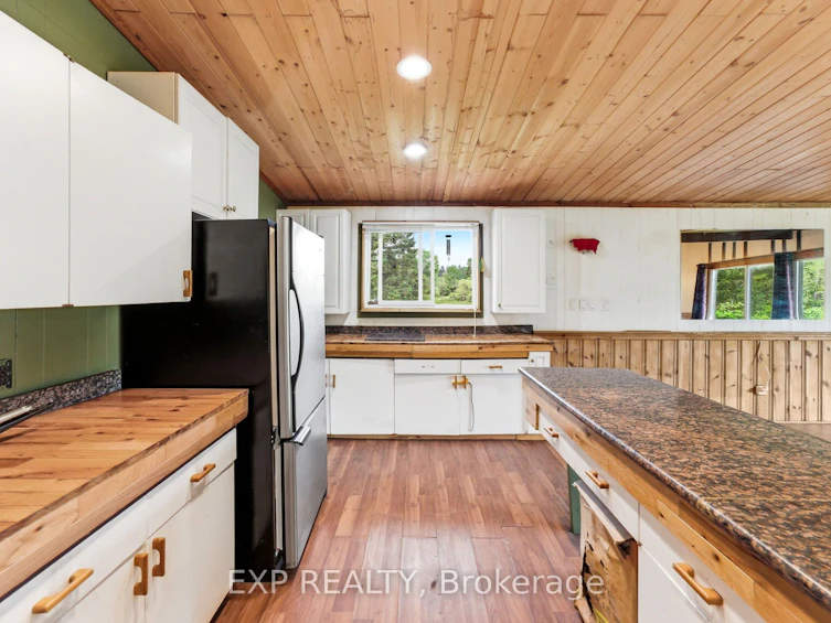 1524 Hekkla Road, Muskoka Lakes, ON, P0C 1J0 - 8