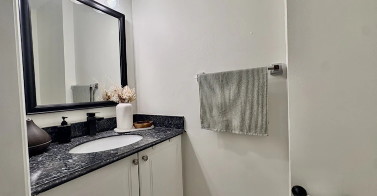 77 Horning Drive E, Hamilton, ON, L9C 6L2 - 2