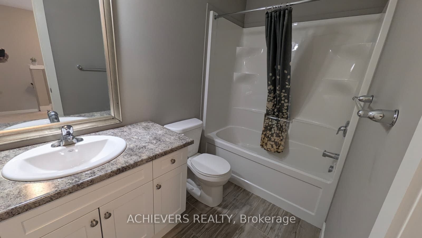 1960 Dalmagarry Road, London, ON, N6G 0T8 - 19