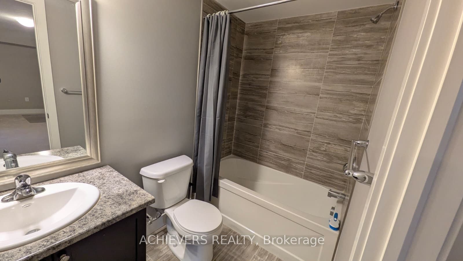 1960 Dalmagarry Road, London, ON, N6G 0T8 - 25