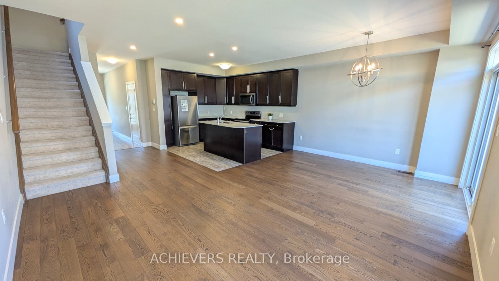 1960 Dalmagarry Road, London, ON, N6G 0T8 - 8