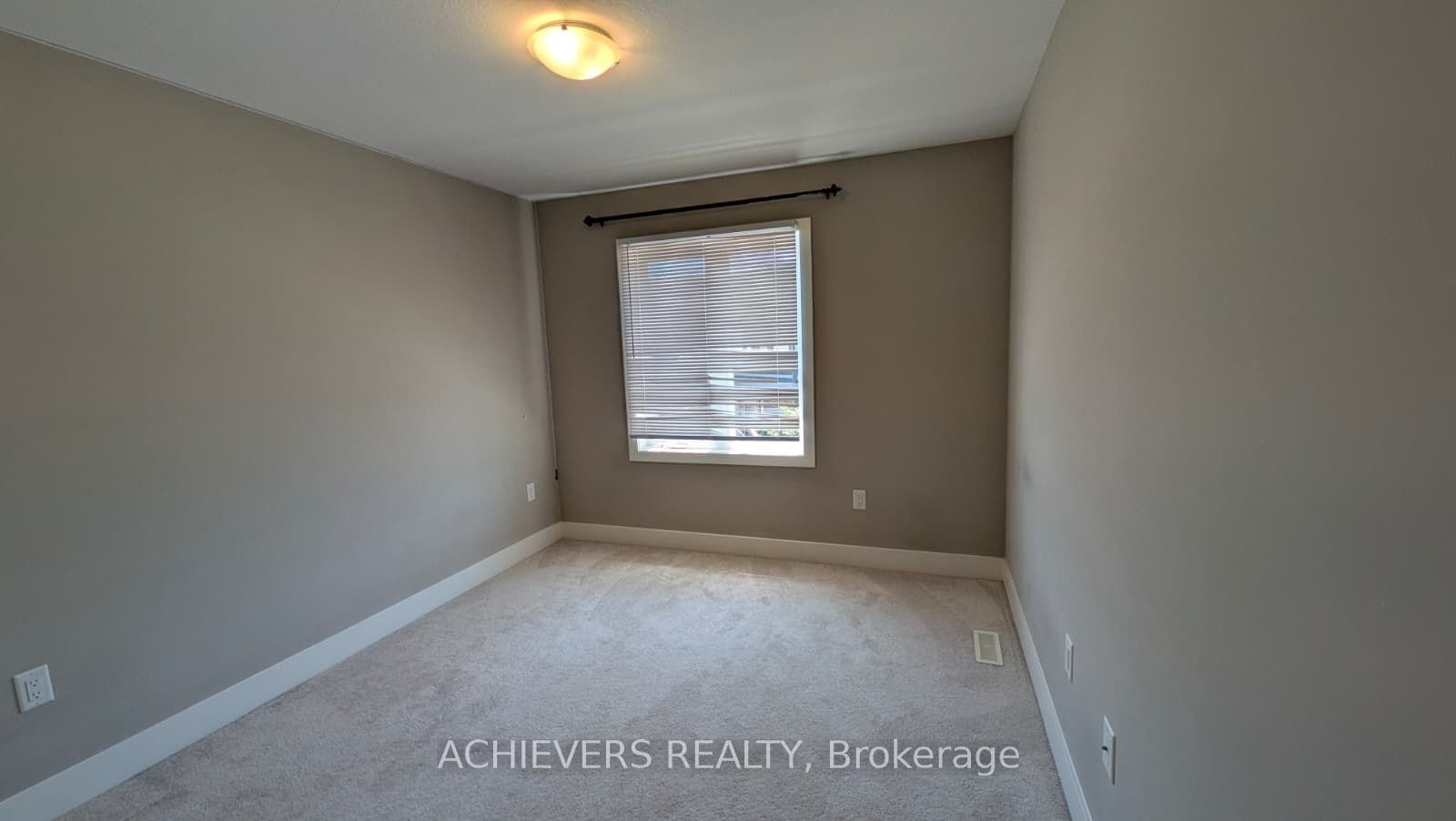 1960 Dalmagarry Road, London, ON, N6G 0T8 - 16