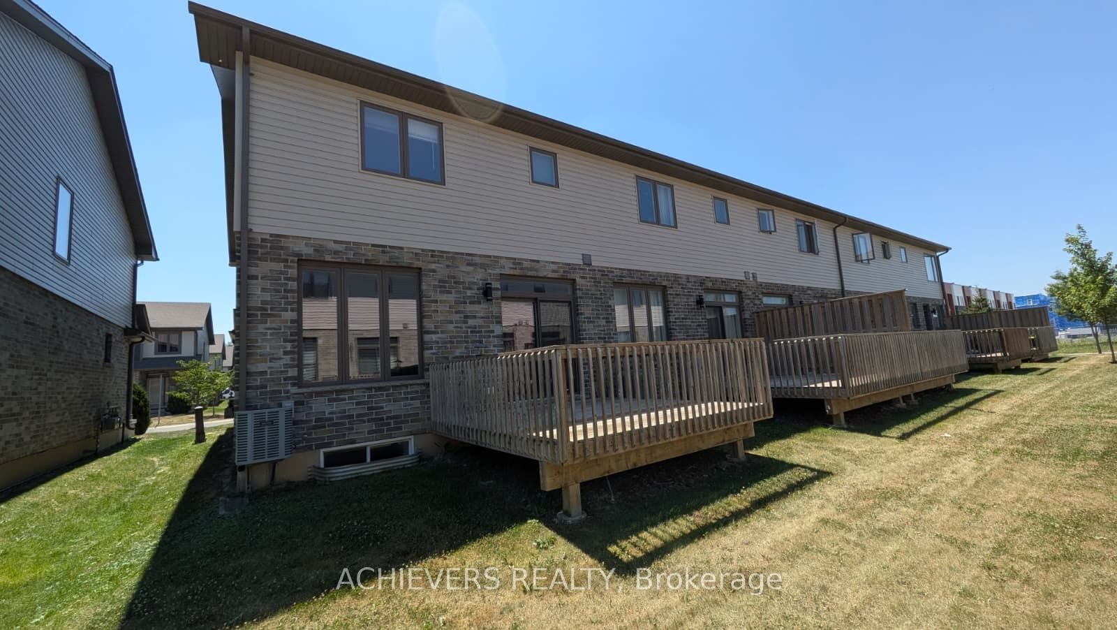 1960 Dalmagarry Road, London, ON, N6G 0T8 - 26